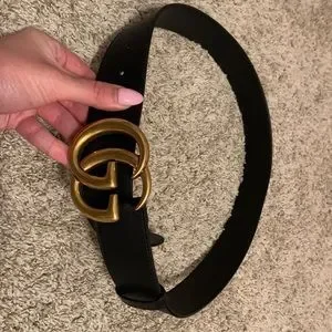 Very lightly worn authentic Black Gucci Belt with gold buckle Gucci Calfskin Double G 40mm Belt 95 38 Black 1781268  main image 4